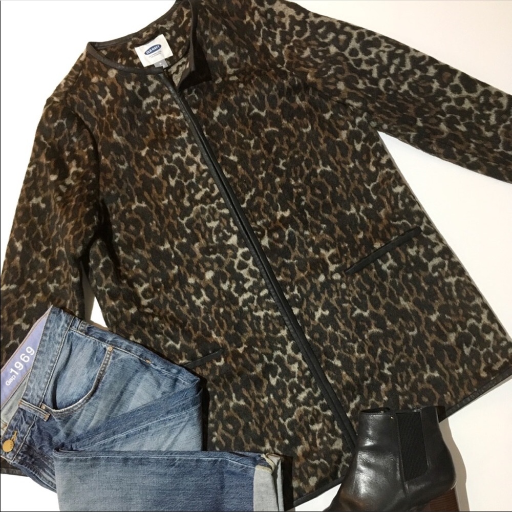 Old Navy Leopard Print Topper